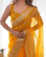 Women Woven Saree with Contrast Border - Image 2